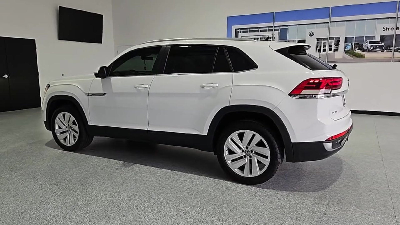2023 Volkswagen Atlas Cross Sport 3.6L V6 SE w/Technology