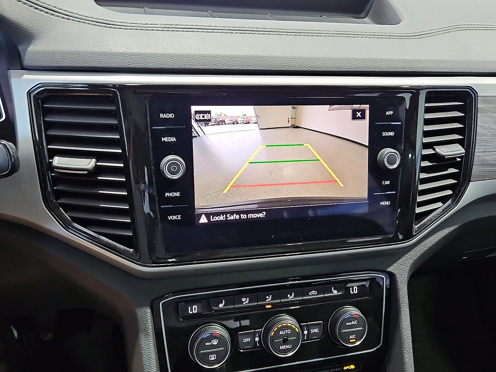 2023 Volkswagen Atlas Cross Sport 3.6L V6 SE w/Technology