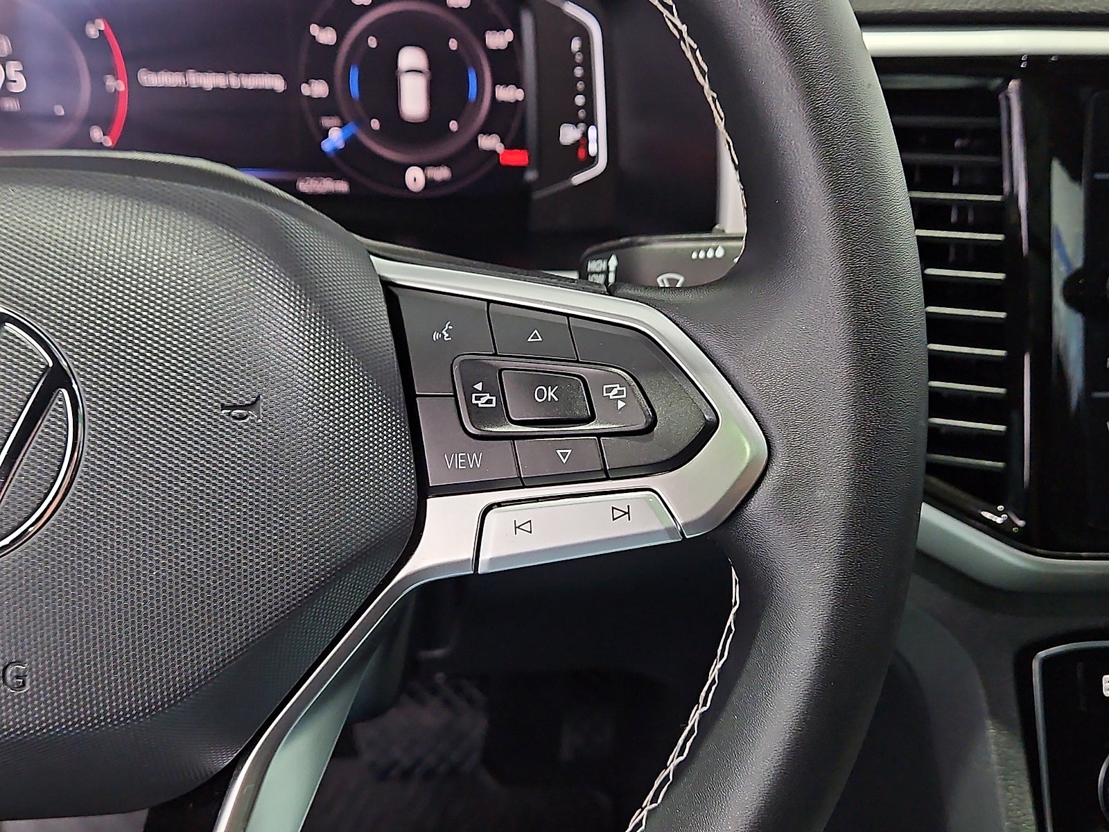 2023 Volkswagen Atlas Cross Sport 3.6L V6 SE w/Technology