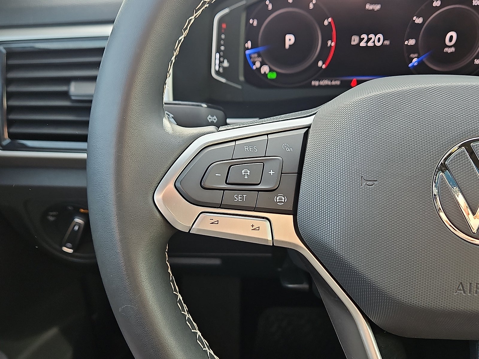 2022 Volkswagen Atlas Cross Sport 3.6L V6 SE w/Technology