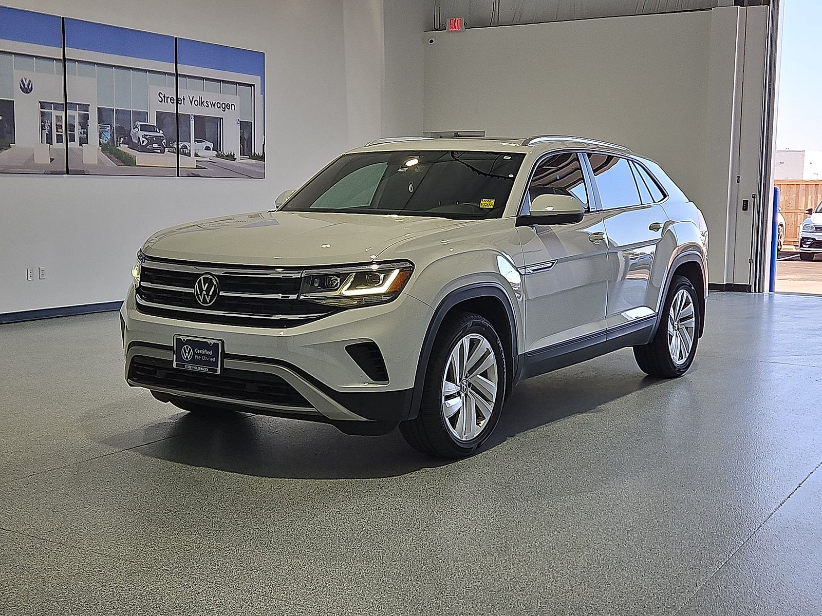 2023 Volkswagen Atlas Cross Sport 3.6L V6 SE w/Technology