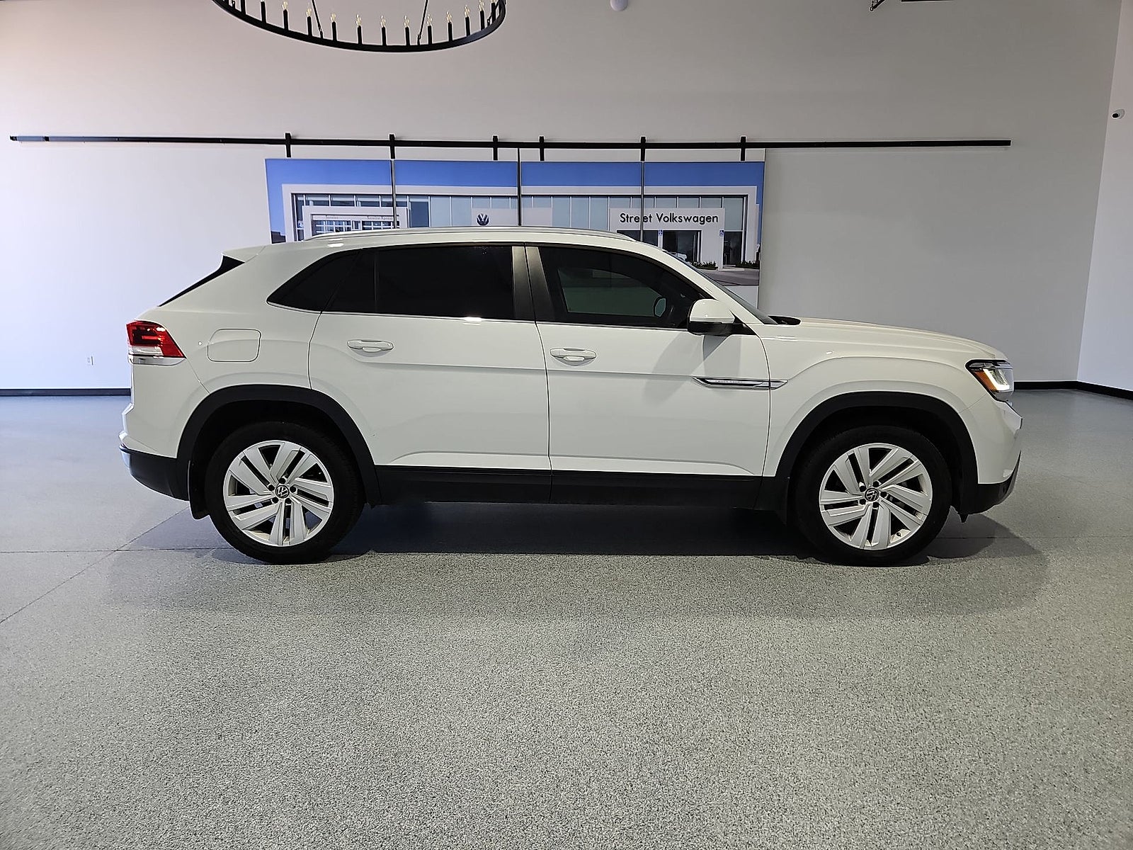 2023 Volkswagen Atlas Cross Sport 3.6L V6 SE w/Technology