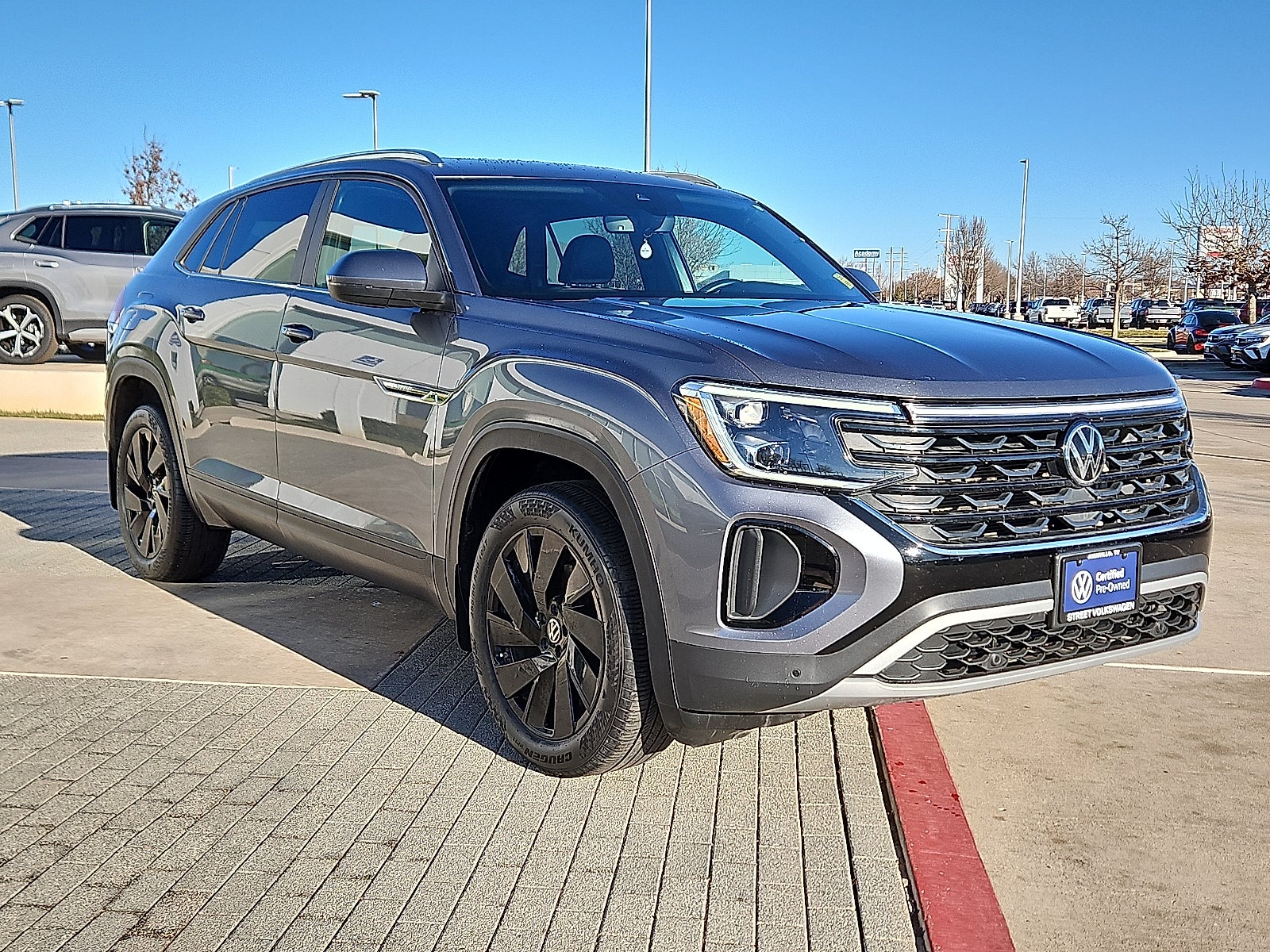 2024 Volkswagen Atlas Cross Sport 2.0T SE w/Technology