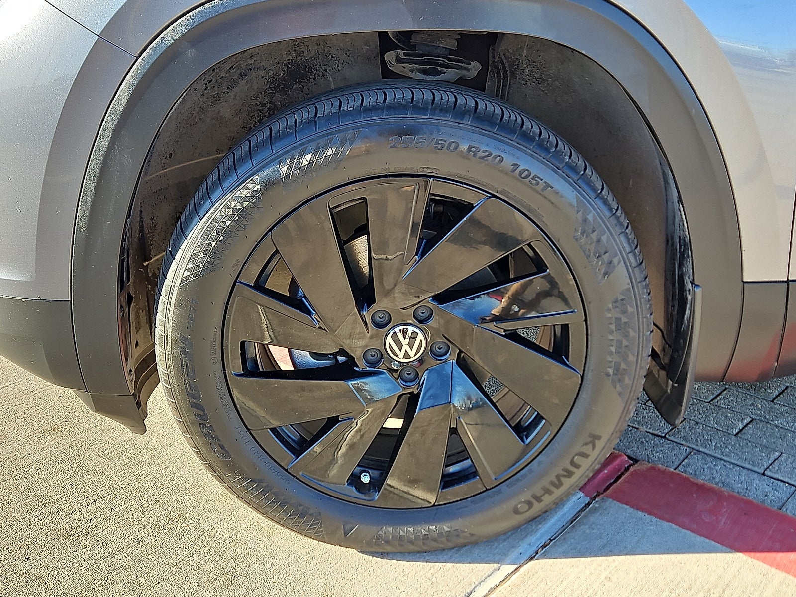 2024 Volkswagen Atlas Cross Sport 2.0T SE w/Technology