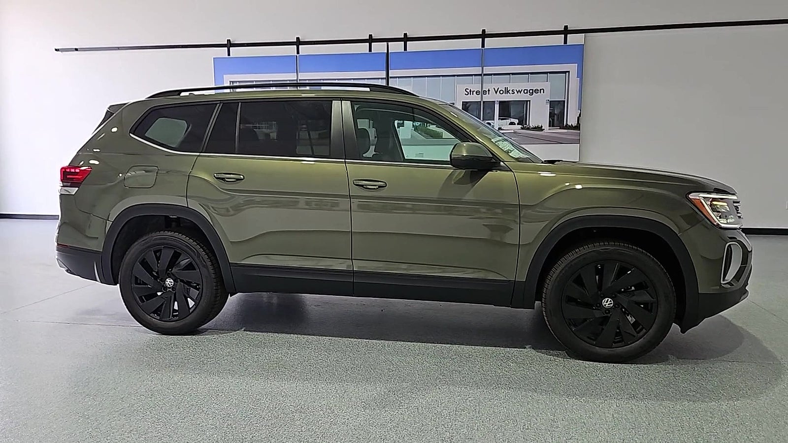 2026 Volkswagen Atlas SE with Technology