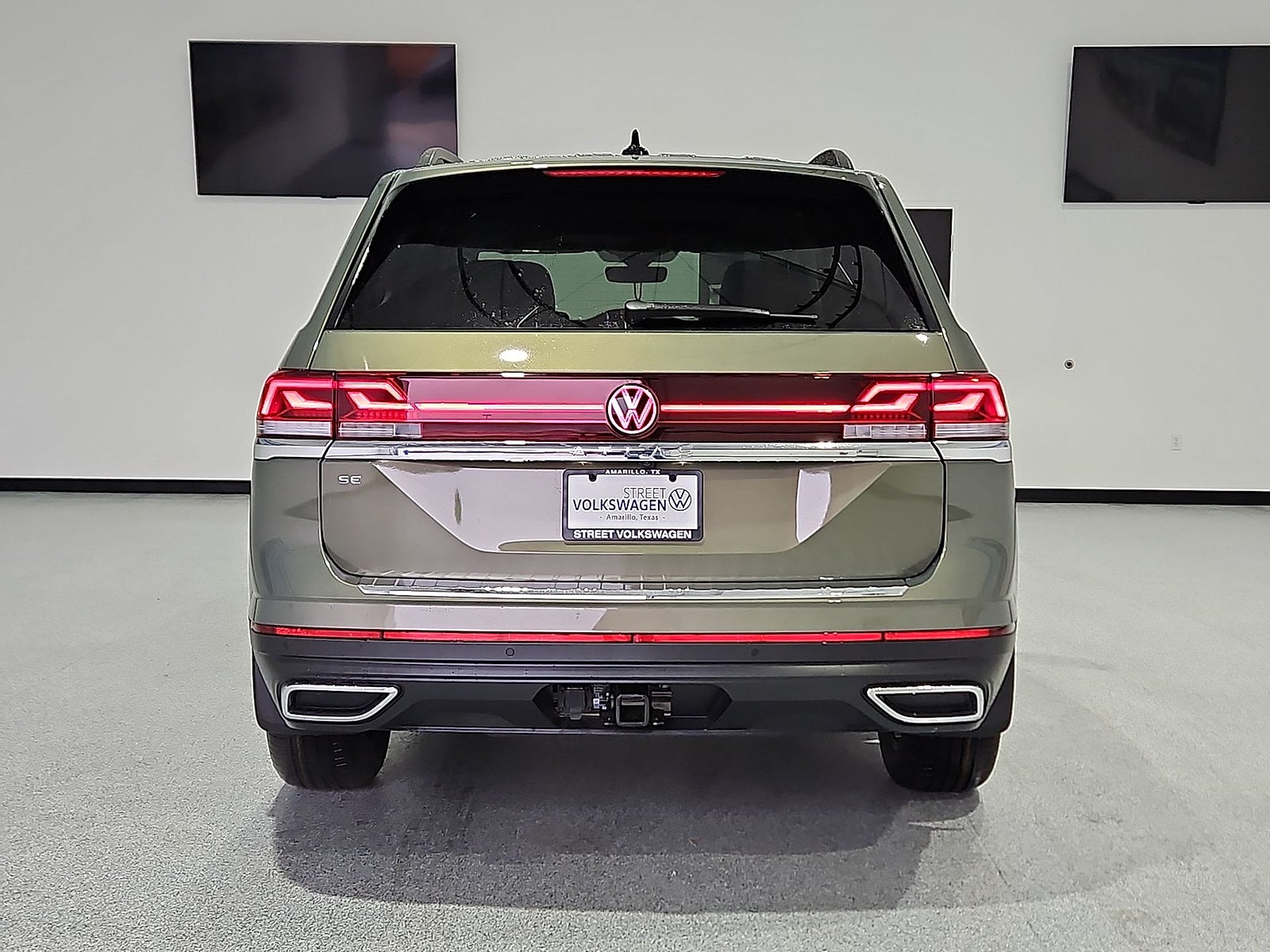 2026 Volkswagen Atlas SE with Technology