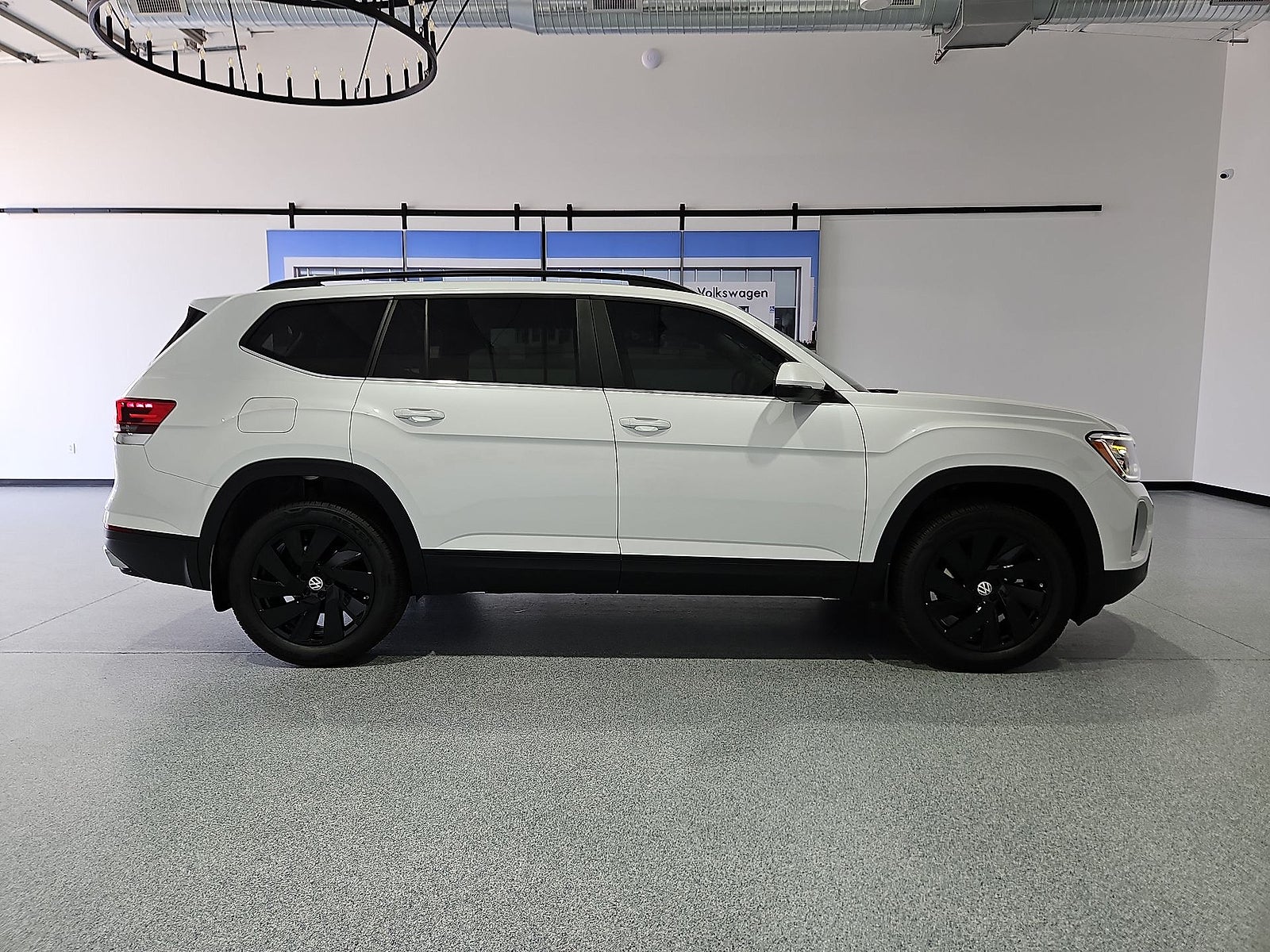2026 Volkswagen Atlas SE with Technology