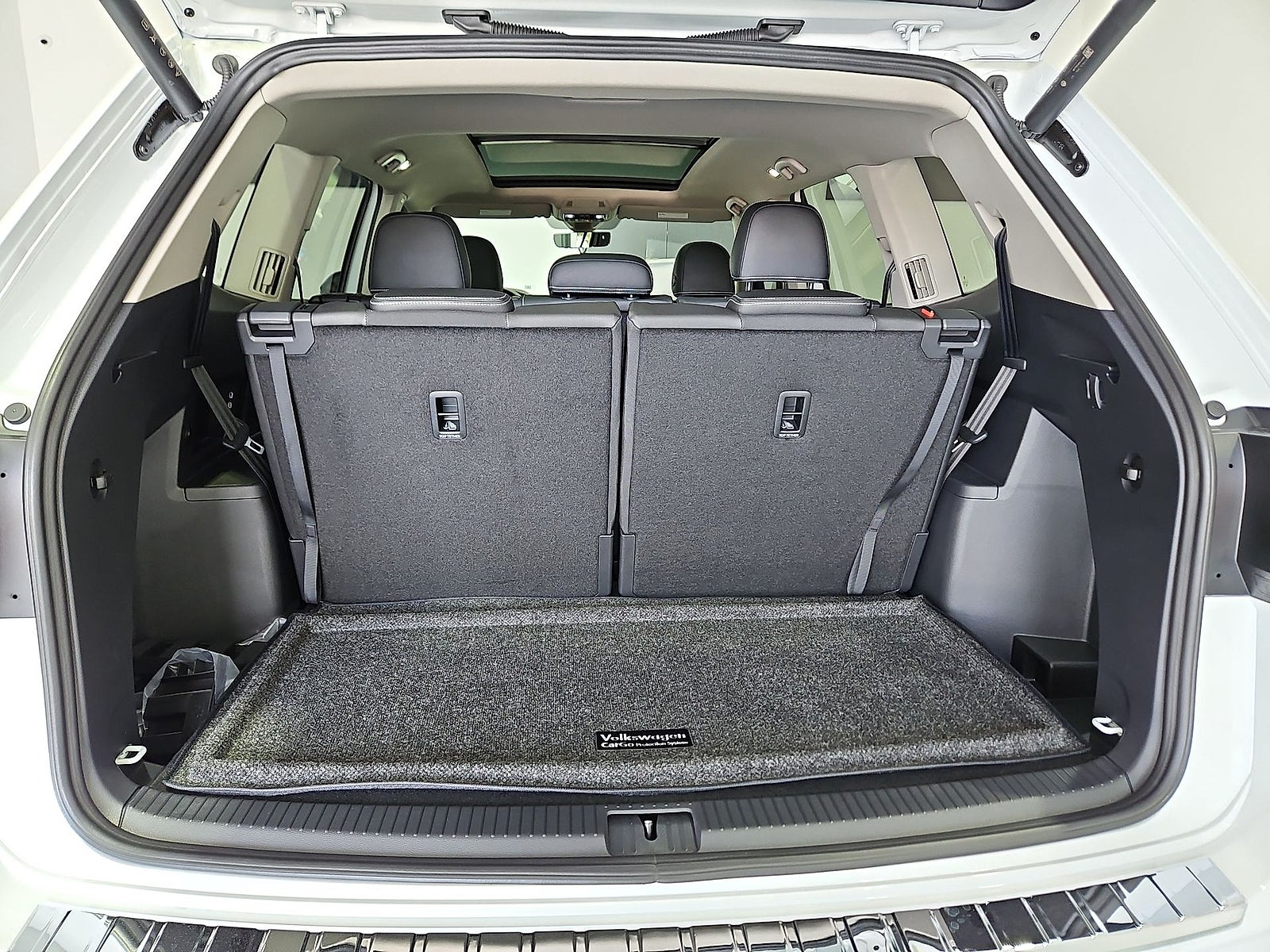 2026 Volkswagen Atlas SE with Technology