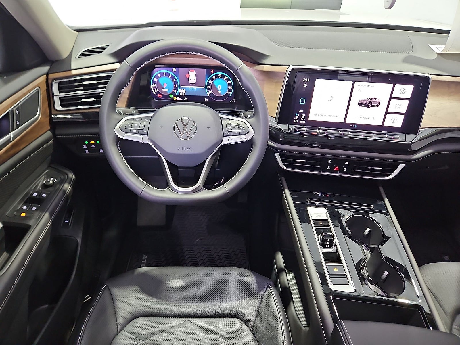 2026 Volkswagen Atlas SE with Technology