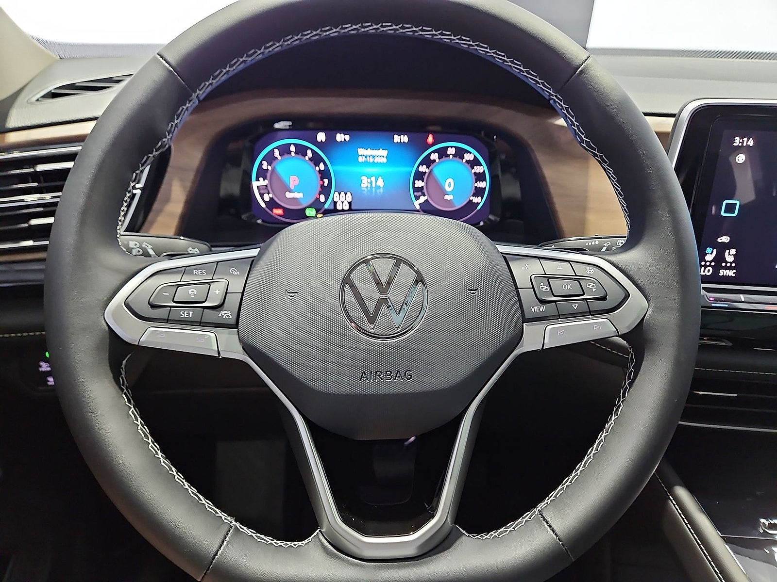 2026 Volkswagen Atlas SE with Technology