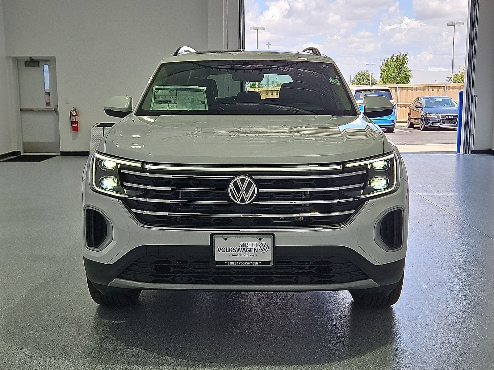 2026 Volkswagen Atlas SE with Technology