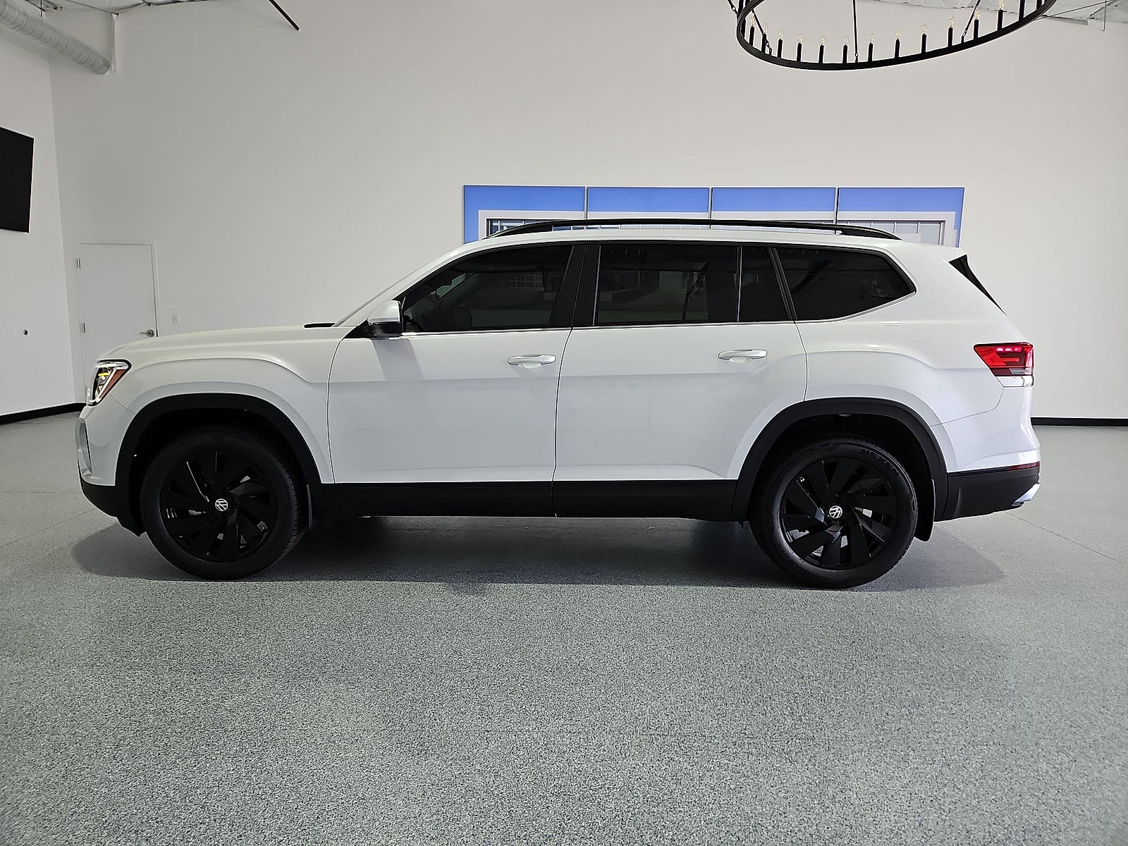 2026 Volkswagen Atlas SE with Technology