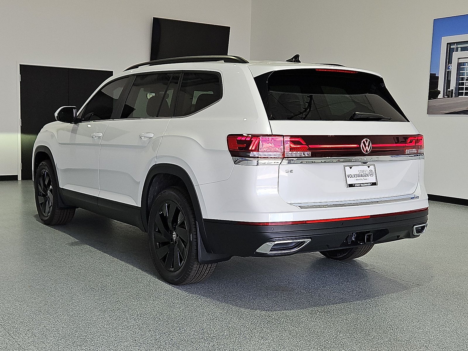2026 Volkswagen Atlas SE with Technology