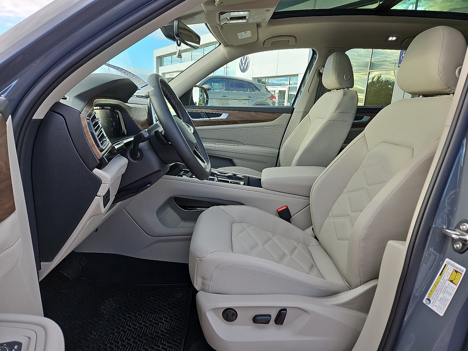 2026 Volkswagen Atlas 2.0T SE w/Technology