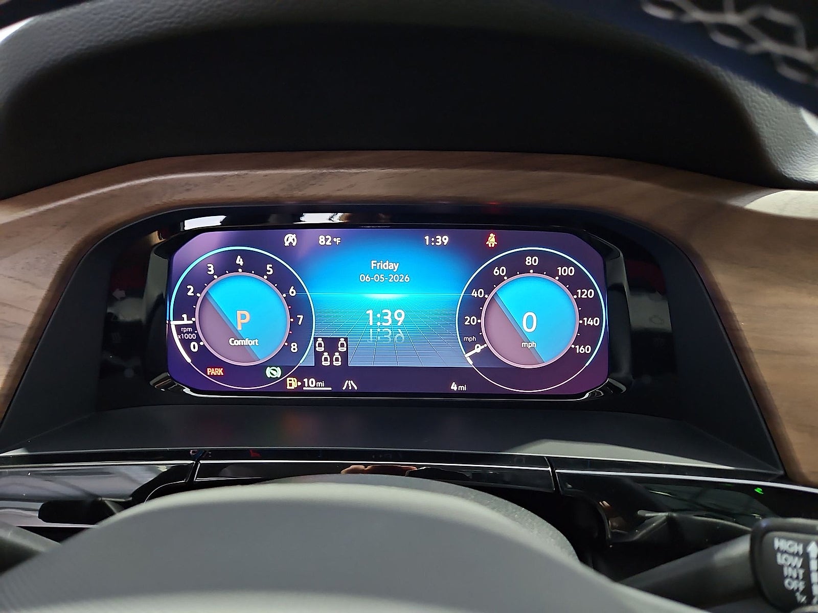 2026 Volkswagen Atlas SE with Technology