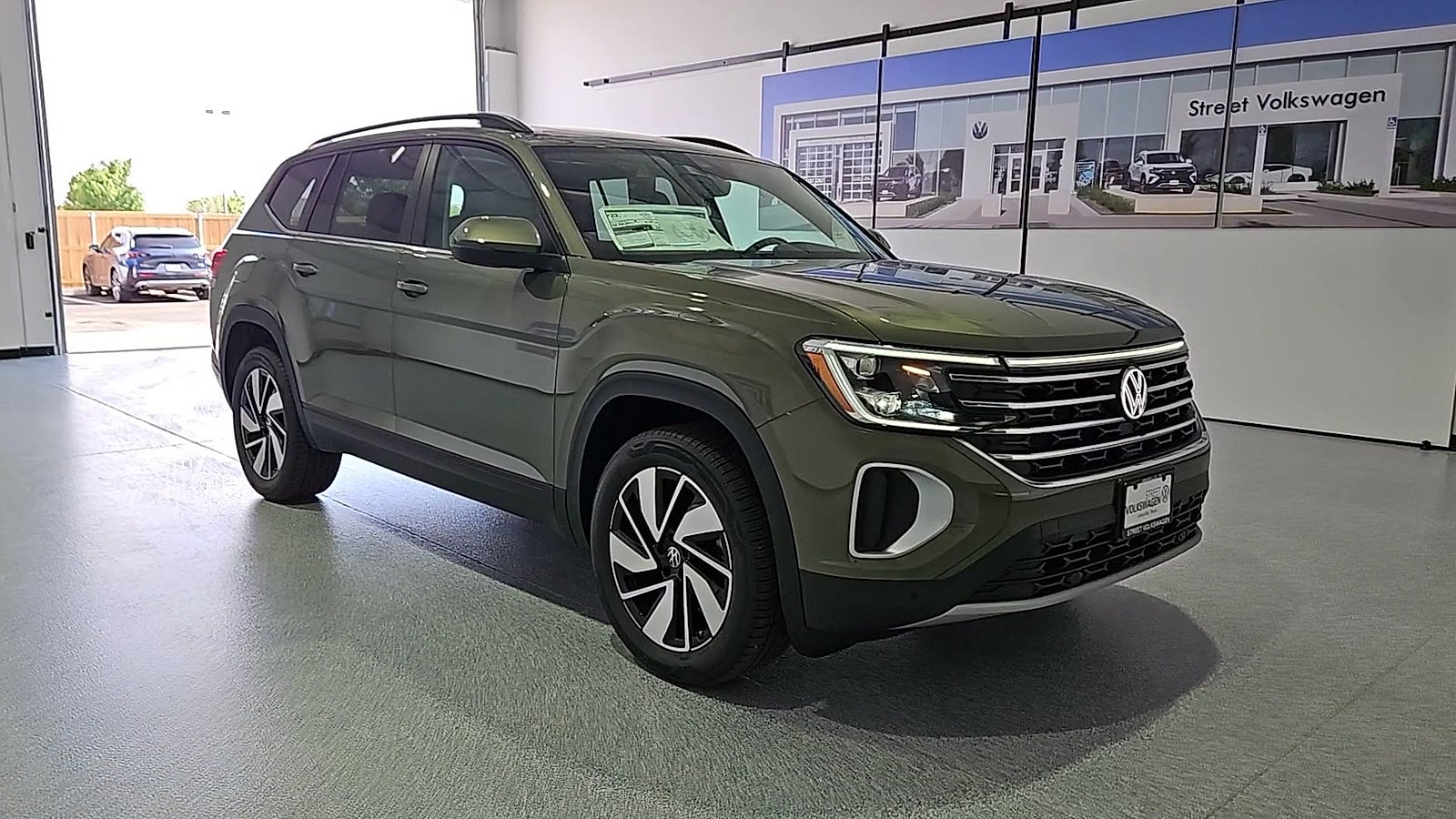 2026 Volkswagen Atlas SE with Technology