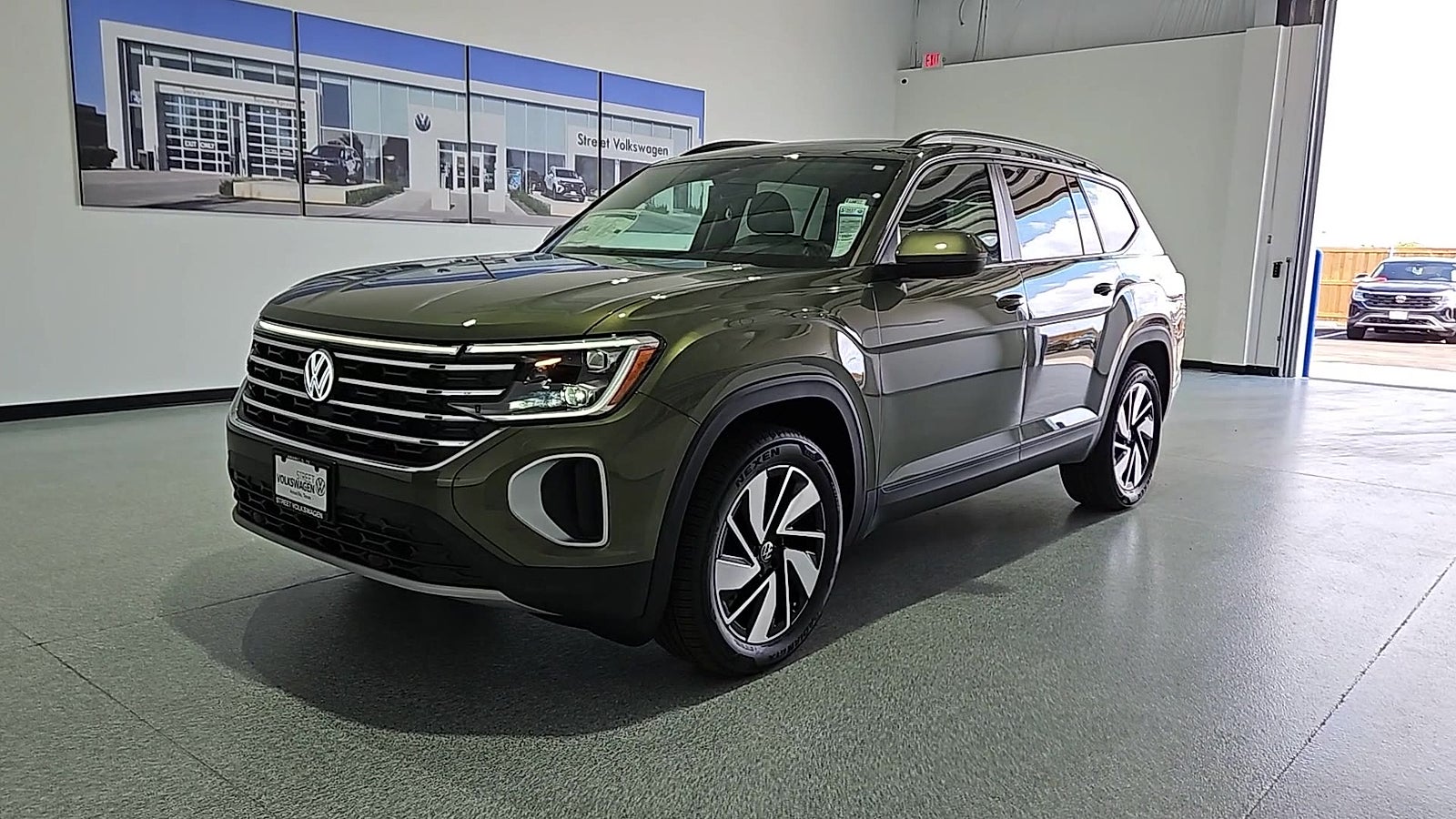 2026 Volkswagen Atlas SE with Technology