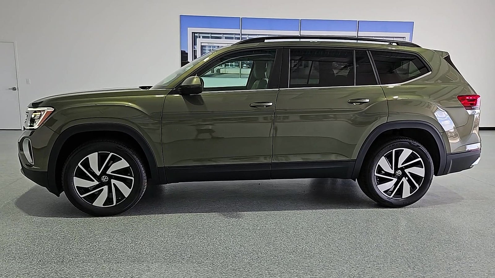 2026 Volkswagen Atlas SE with Technology