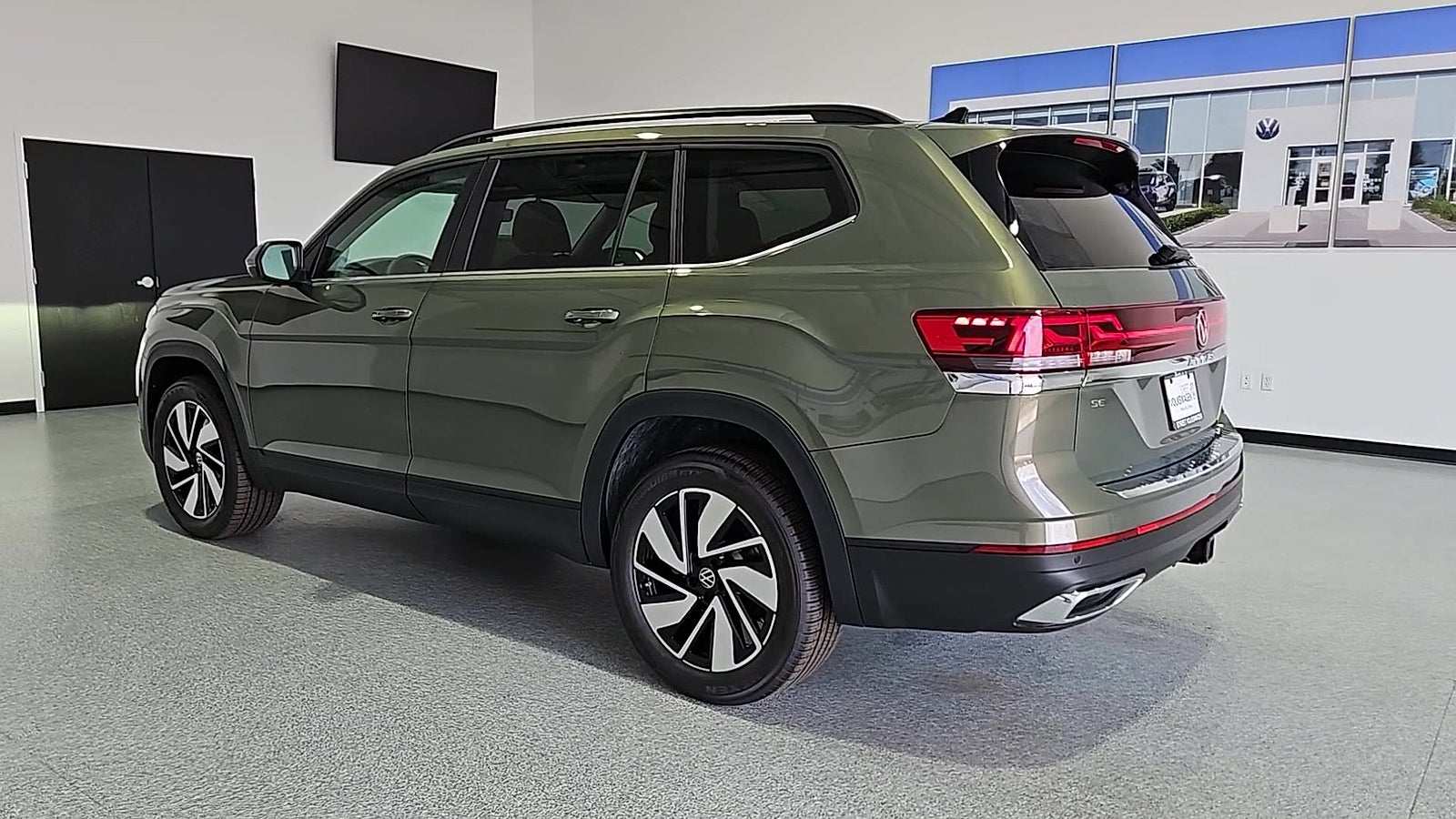 2026 Volkswagen Atlas SE with Technology