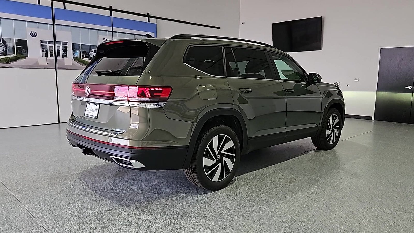 2026 Volkswagen Atlas SE with Technology