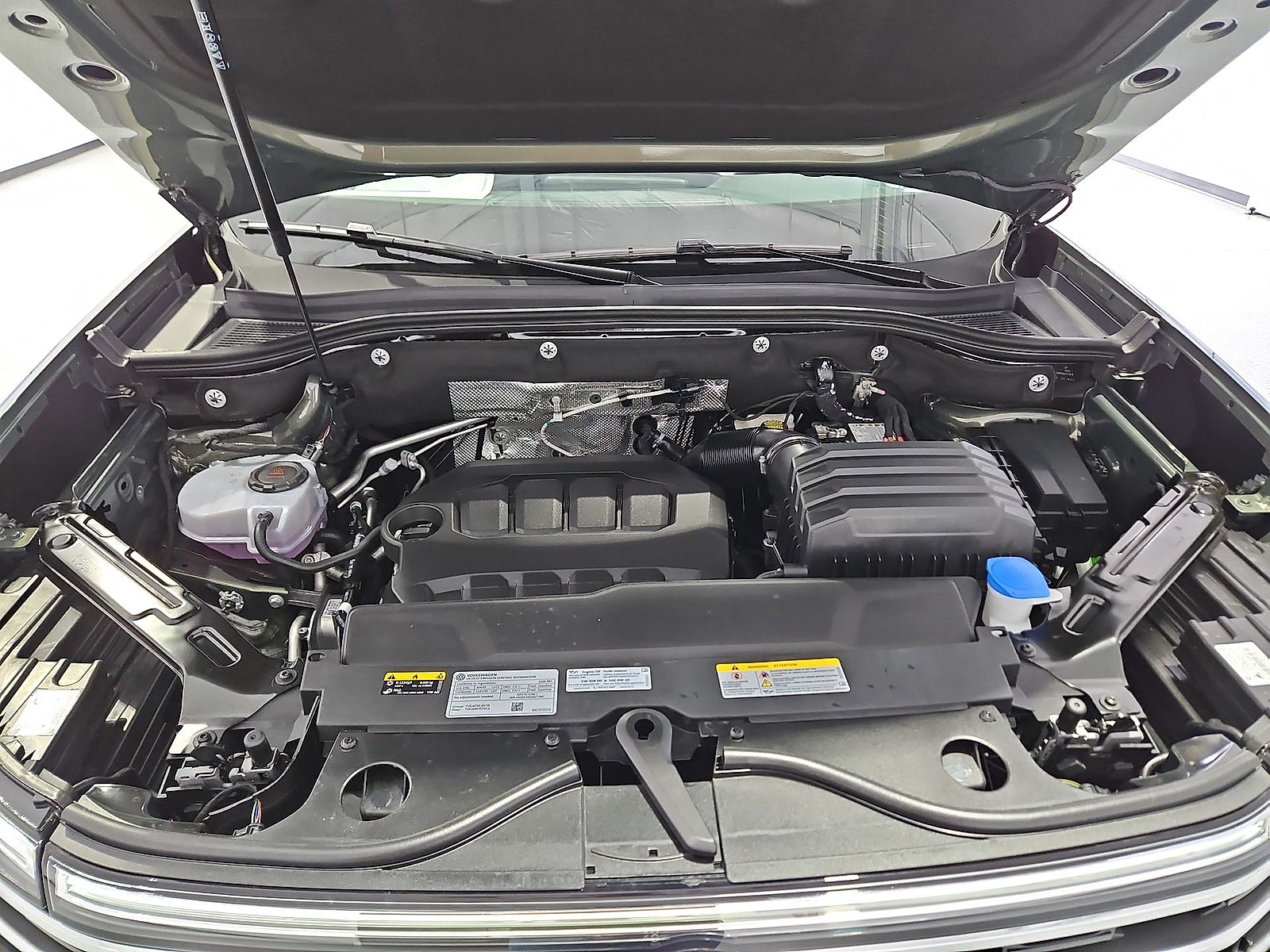 2026 Volkswagen Atlas SE with Technology