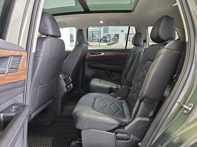 2026 Volkswagen Atlas SE with Technology
