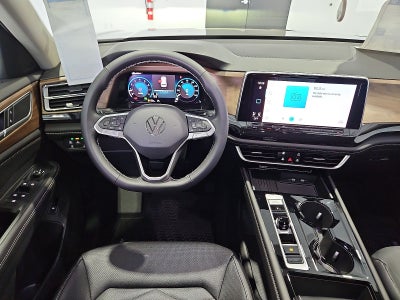 2026 Volkswagen Atlas SE with Technology