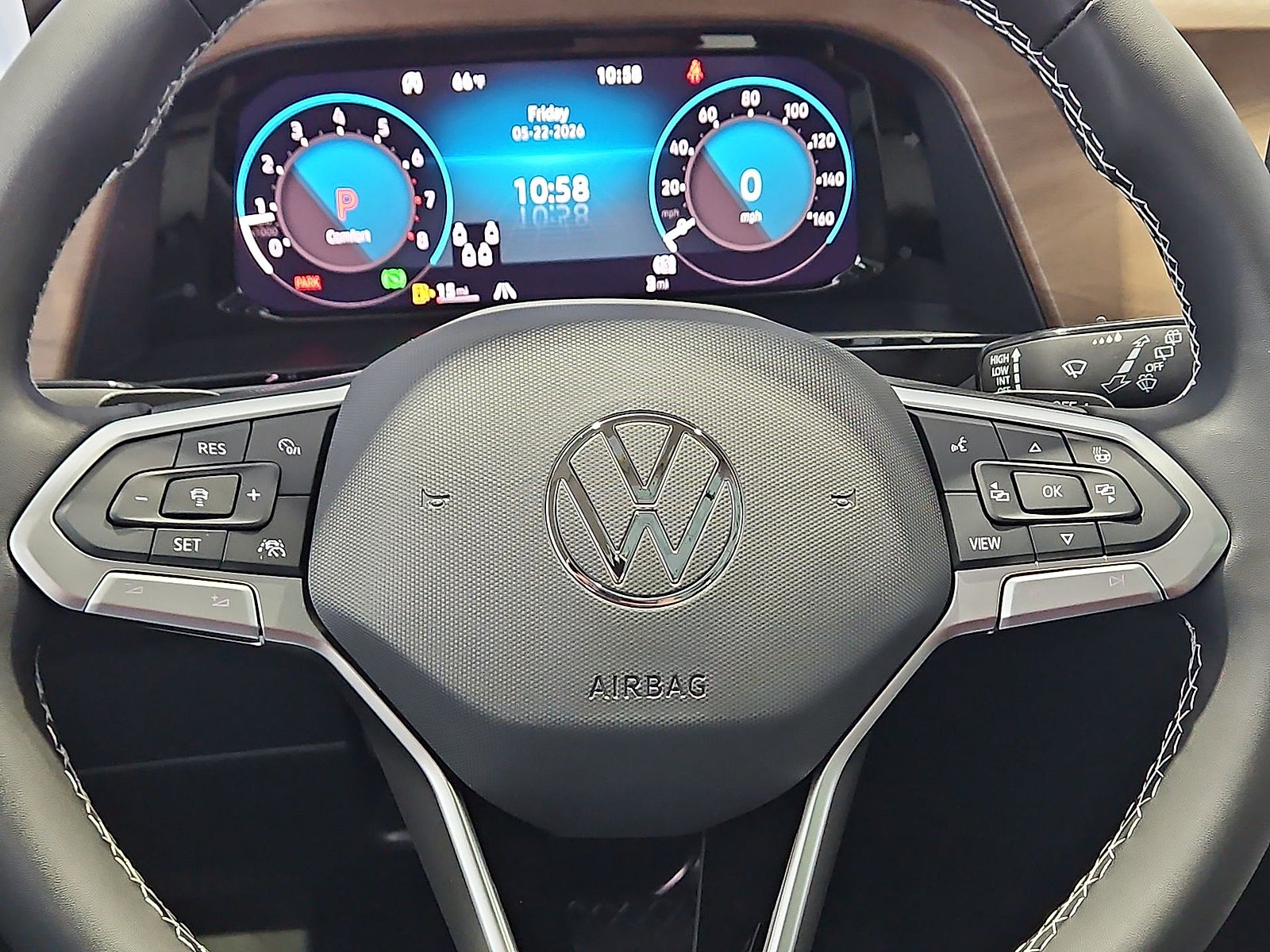 2026 Volkswagen Atlas SE with Technology