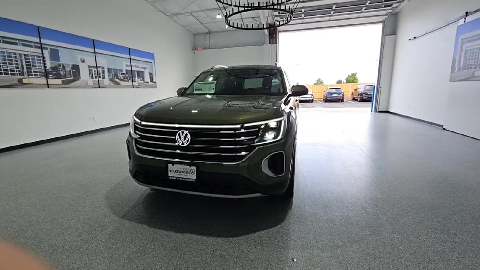 2026 Volkswagen Atlas SE with Technology