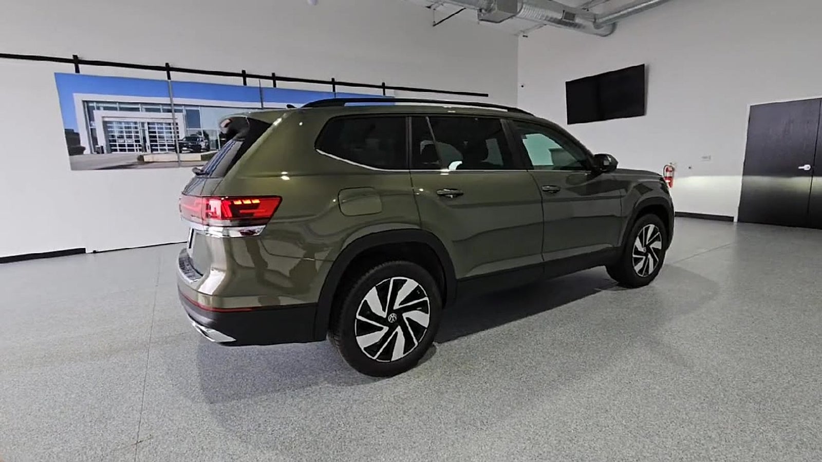 2026 Volkswagen Atlas SE with Technology