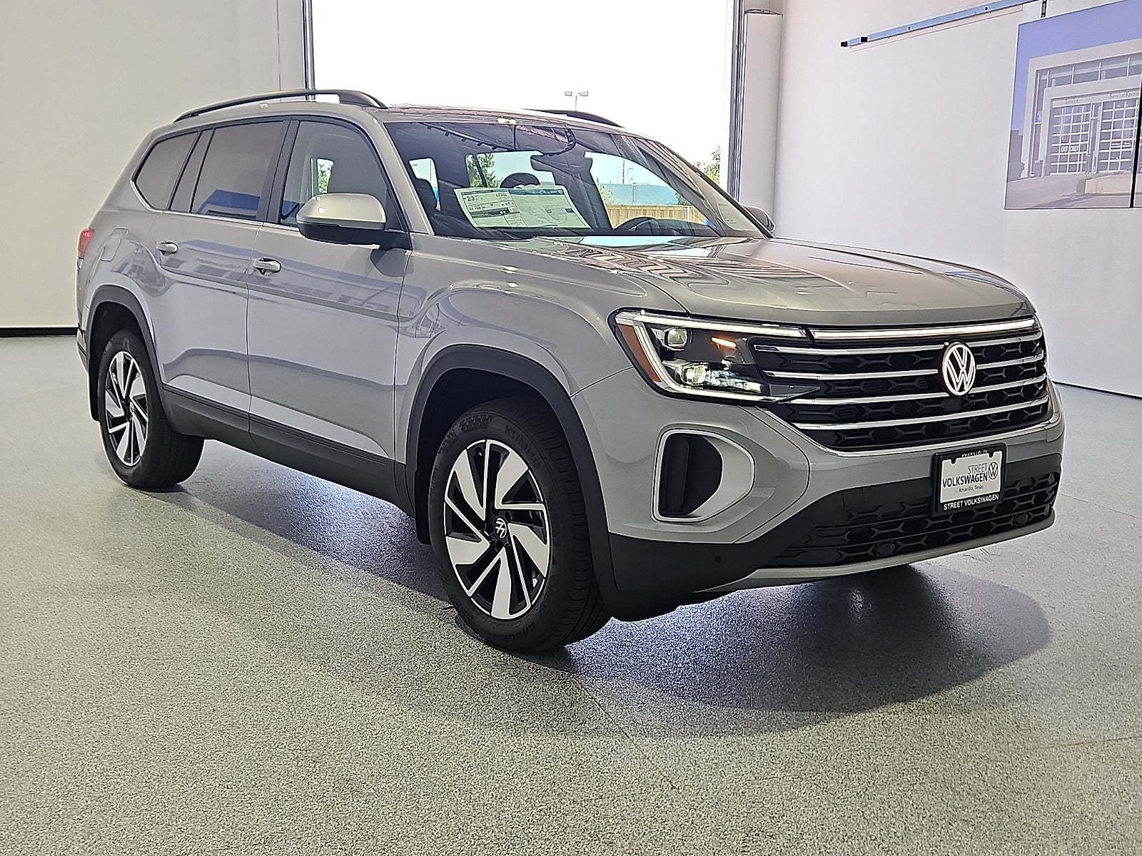 2026 Volkswagen Atlas SE with Technology