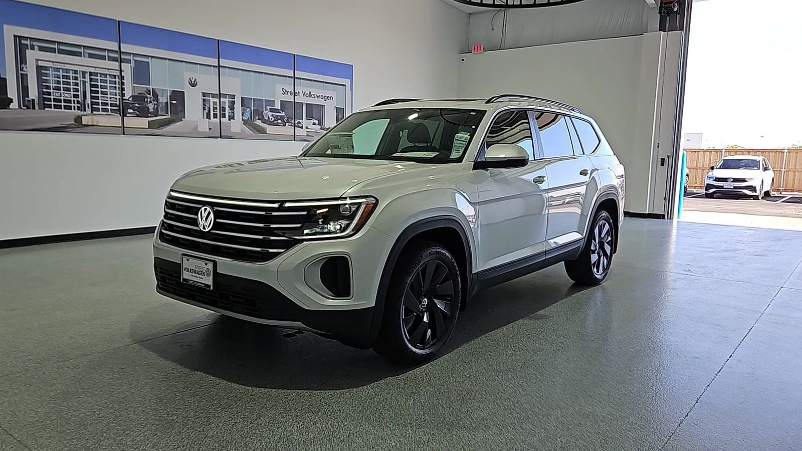 2026 Volkswagen Atlas SE with Technology