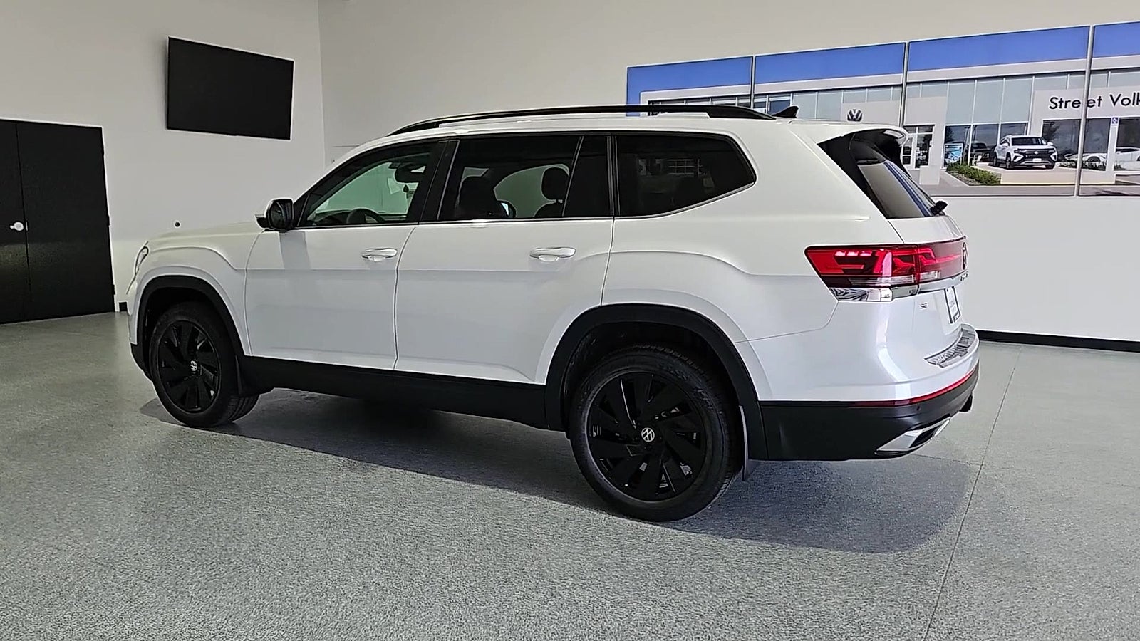 2026 Volkswagen Atlas SE with Technology
