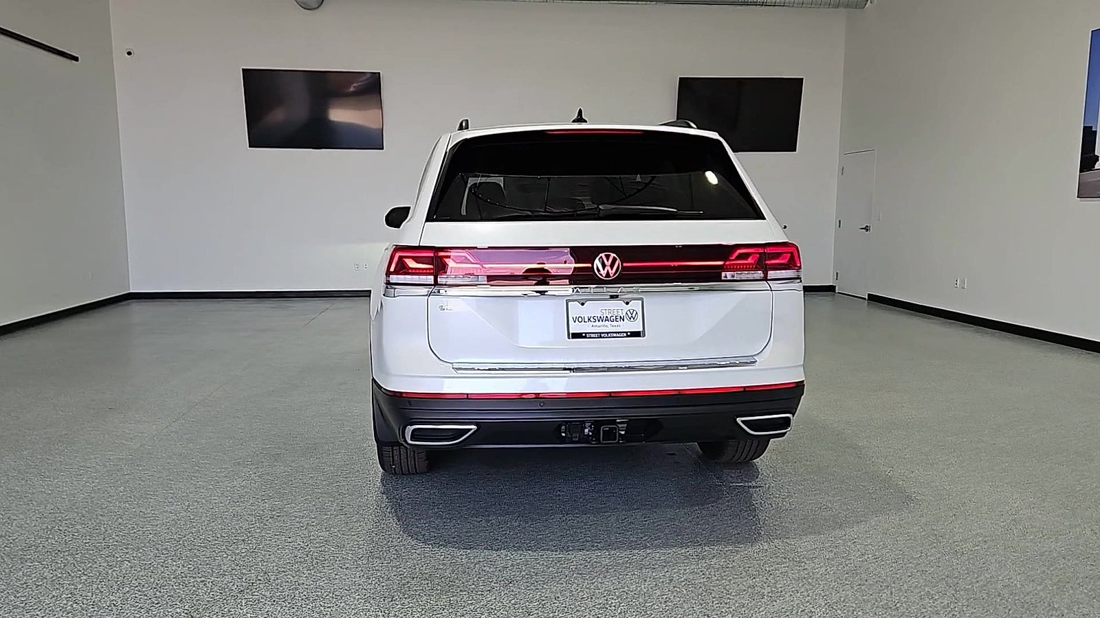 2026 Volkswagen Atlas SE with Technology