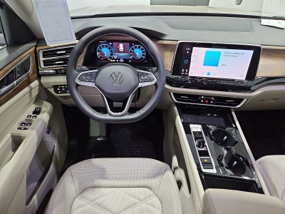 2026 Volkswagen Atlas SE with Technology