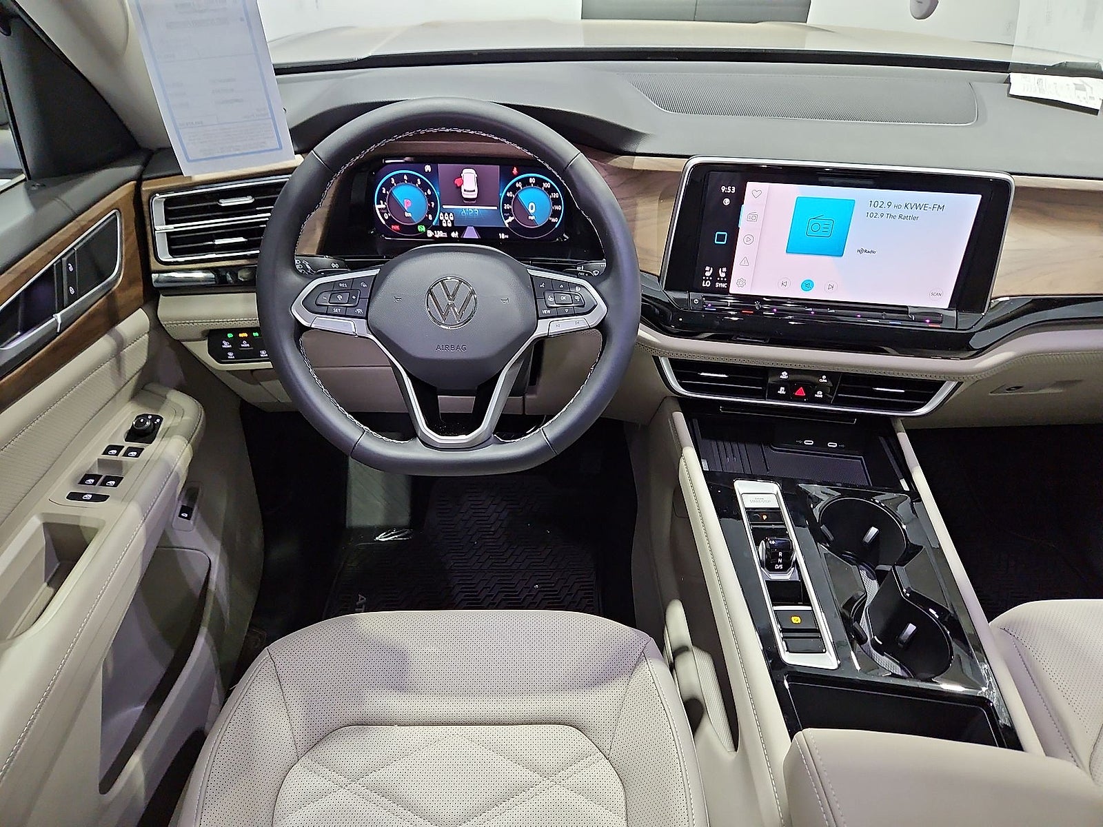 2026 Volkswagen Atlas SE with Technology