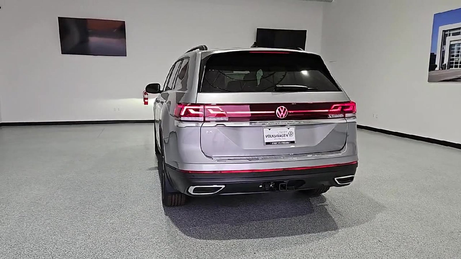 2026 Volkswagen Atlas SE with Technology