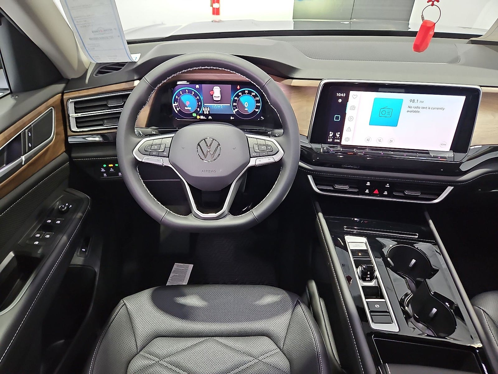 2026 Volkswagen Atlas SE with Technology