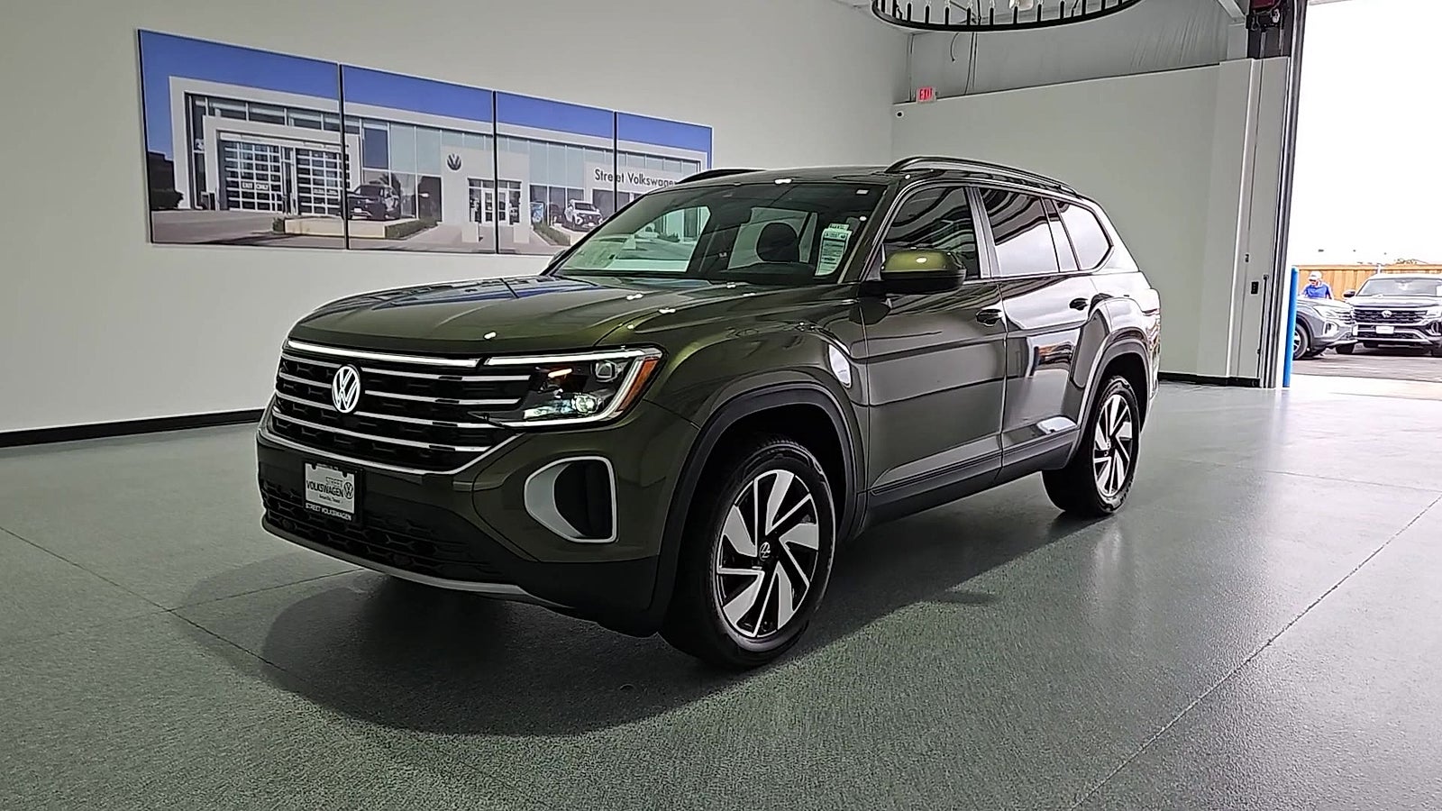 2026 Volkswagen Atlas SE with Technology
