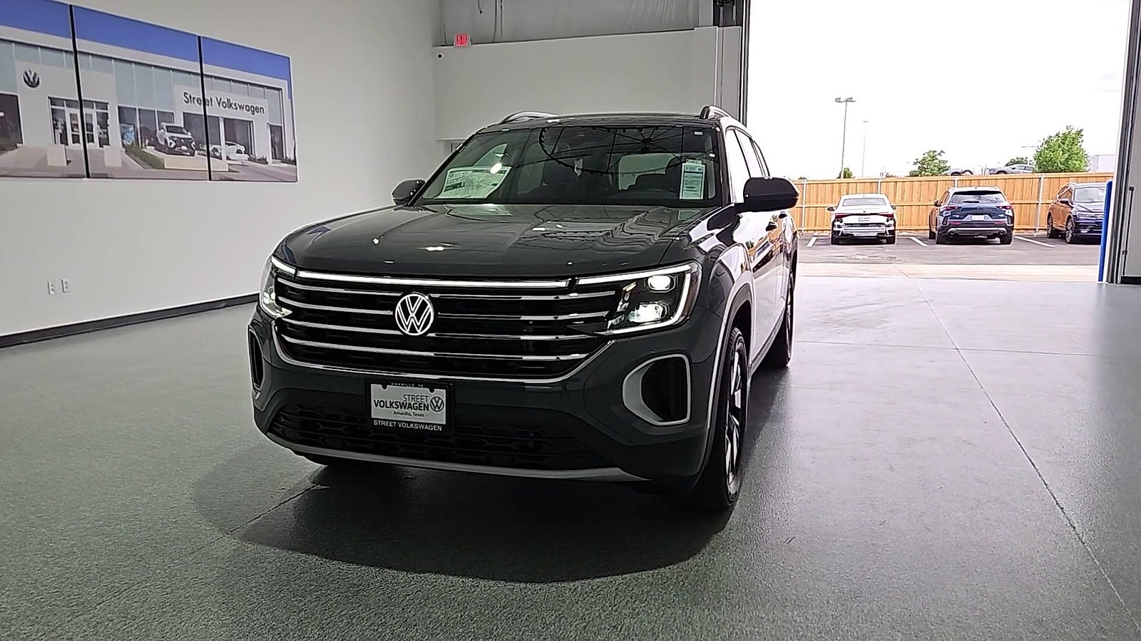 2026 Volkswagen Atlas SE with Technology