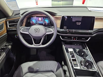 2026 Volkswagen Atlas SE with Technology