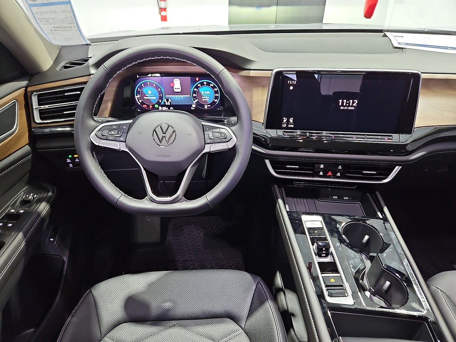 2026 Volkswagen Atlas SE with Technology