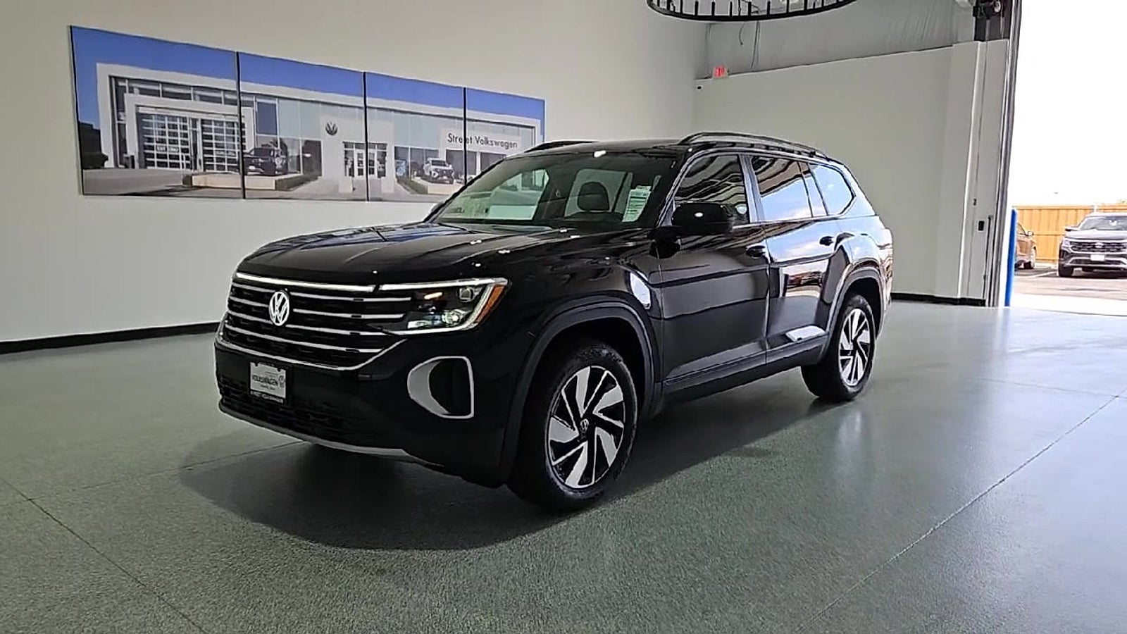 2026 Volkswagen Atlas SE with Technology