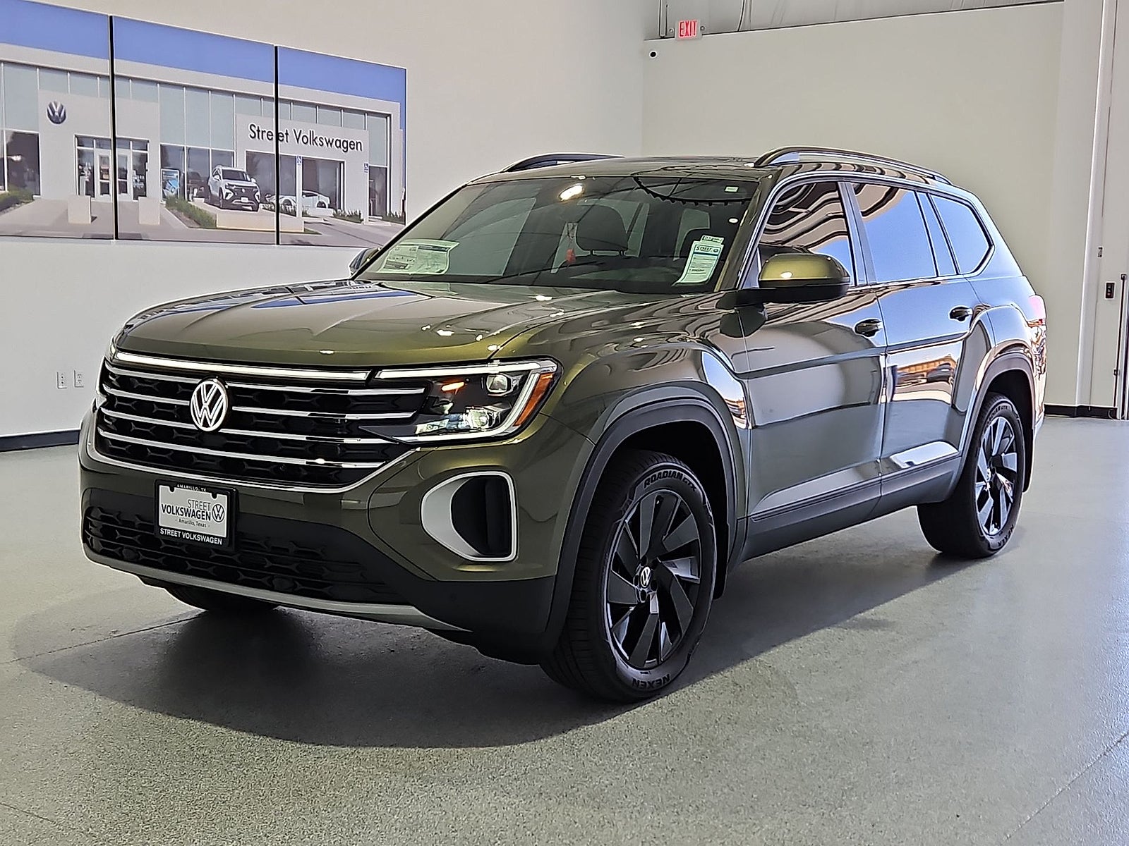 2026 Volkswagen Atlas SE with Technology