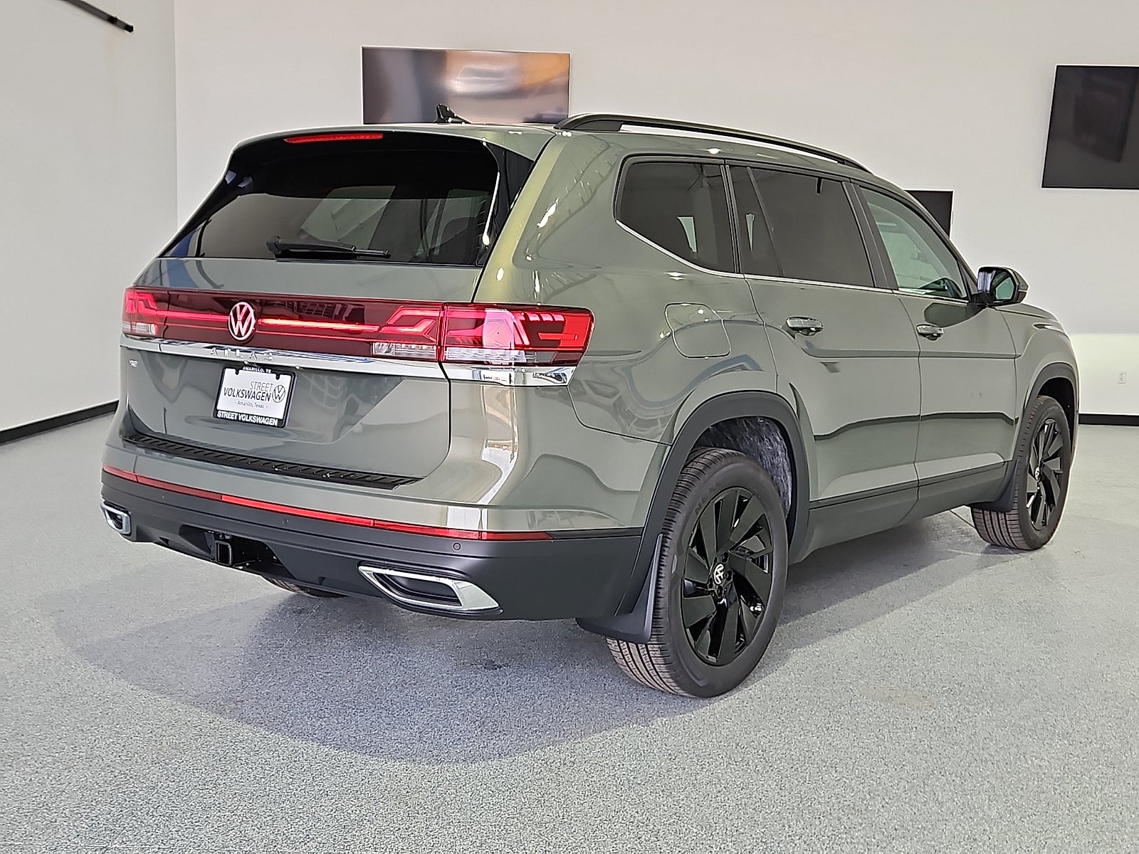 2026 Volkswagen Atlas 2.0T SE w/Technology