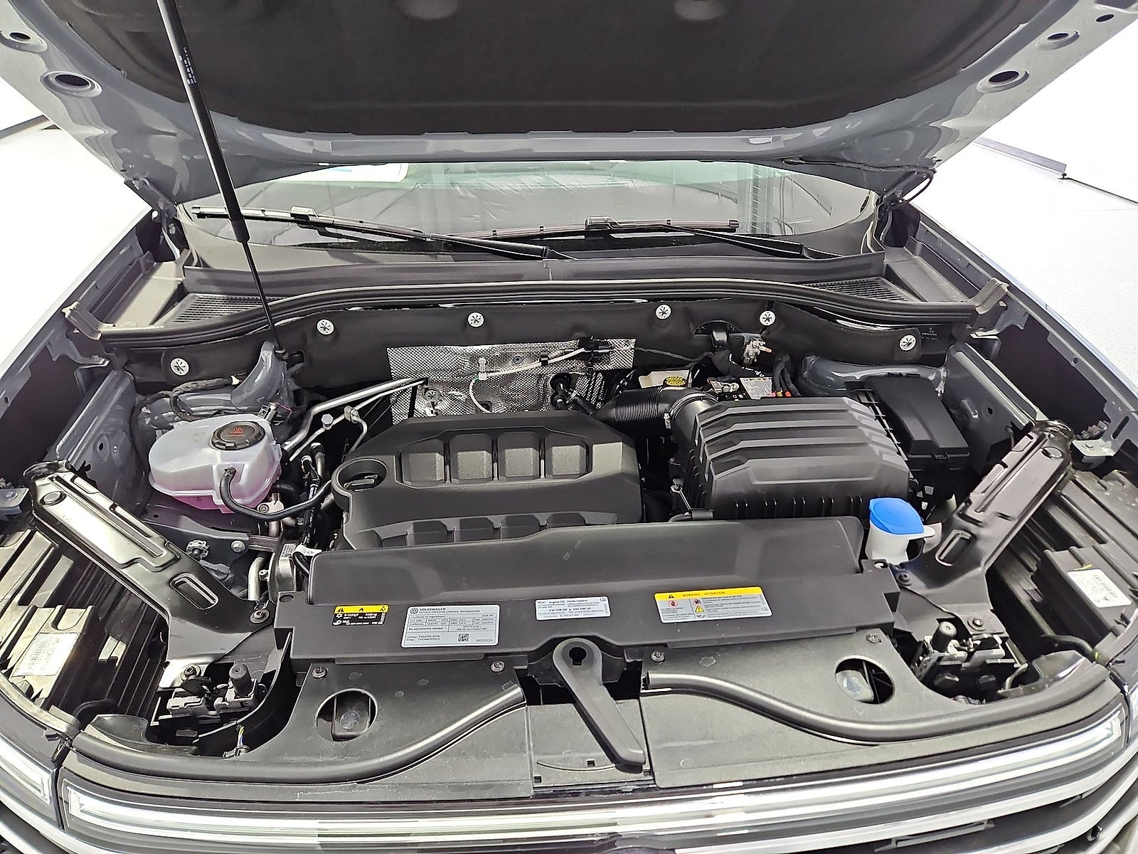 2026 Volkswagen Atlas SE with Technology