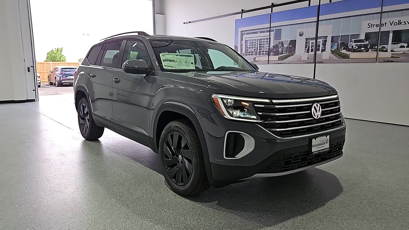 2026 Volkswagen Atlas SE with Technology