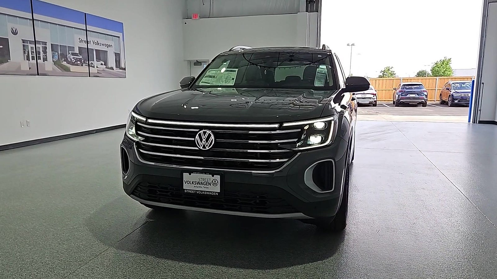 2026 Volkswagen Atlas SE with Technology