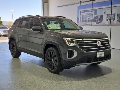2026 Volkswagen Atlas SE with Technology