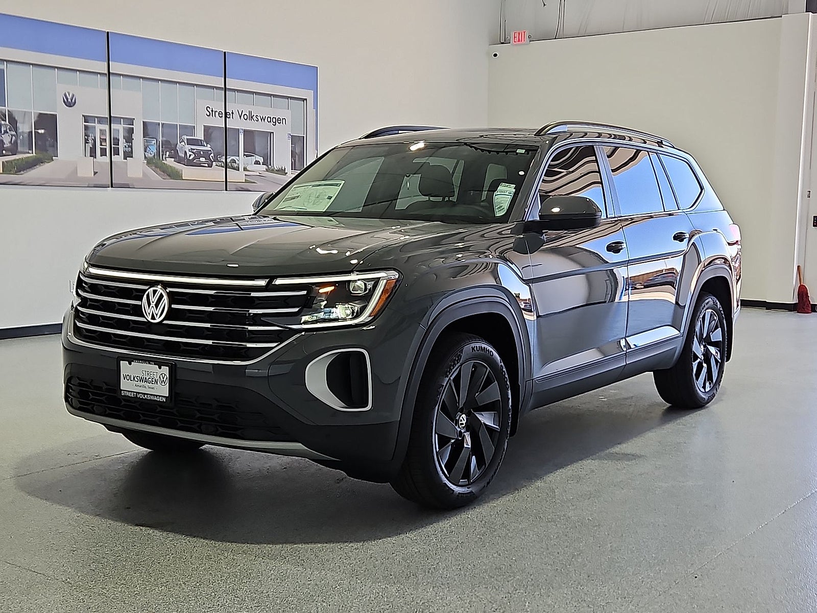 2026 Volkswagen Atlas SE with Technology